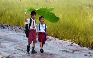 Đi xa phải chọn bạn hiền
